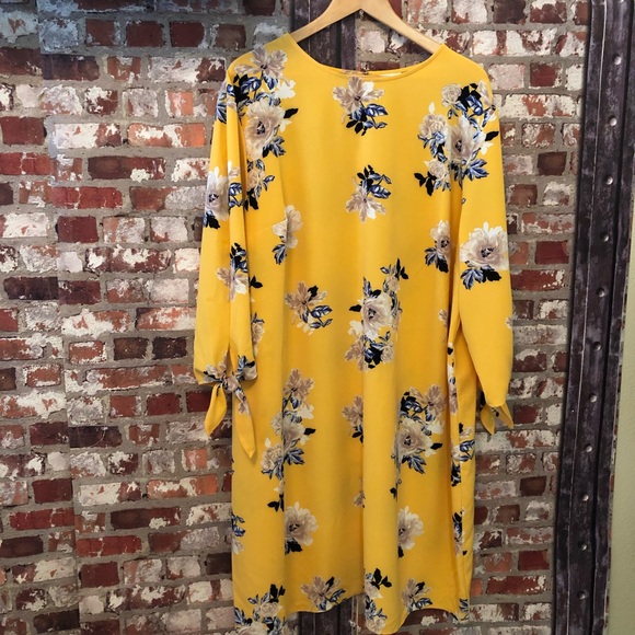 Ava & Viv Dresses & Skirts - Ava & Viv Size 3X Mustard Yellow Floral Midi Dress